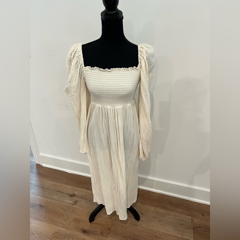 Nothing fits but maternity midi size small worn once new condition